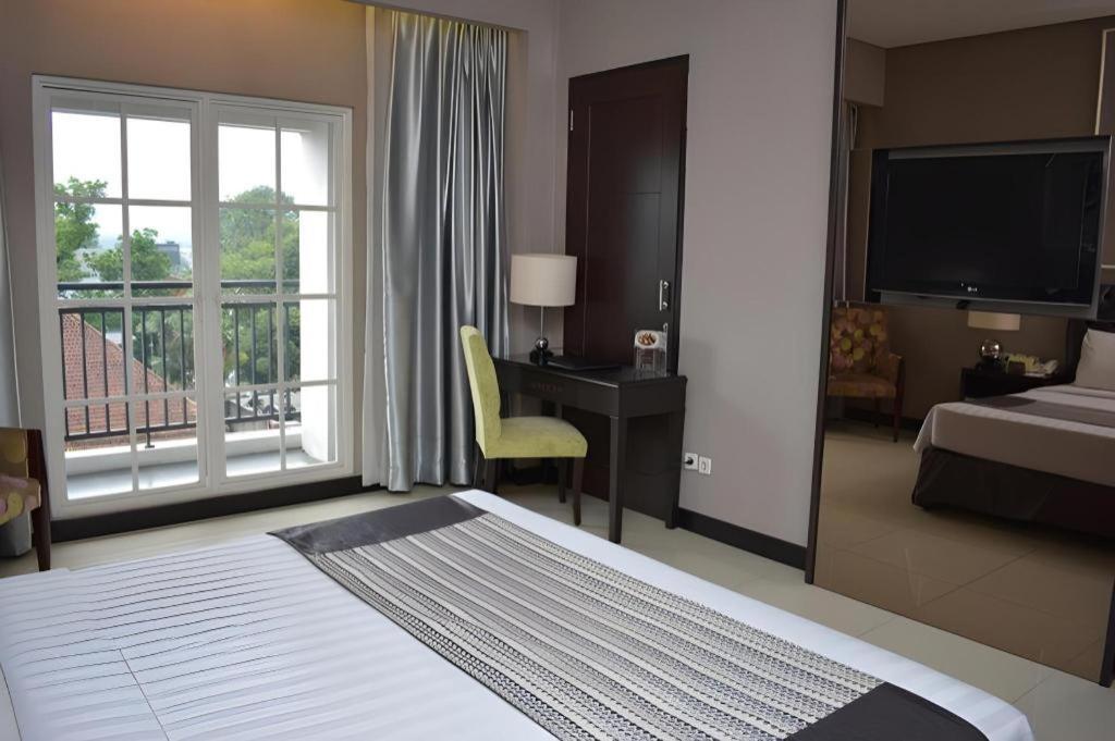 The Mirah Hotel Богор Экстерьер фото