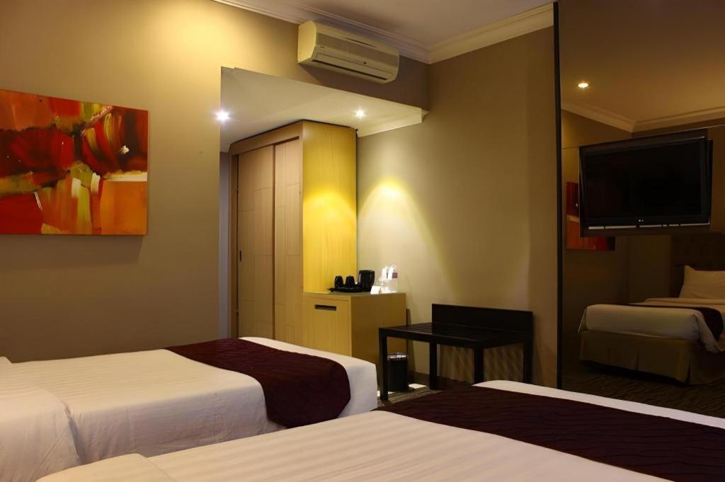 The Mirah Hotel Богор Экстерьер фото
