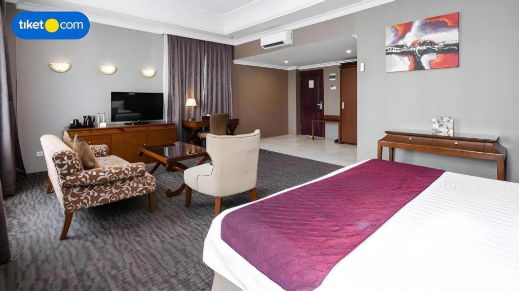 The Mirah Hotel Богор Экстерьер фото