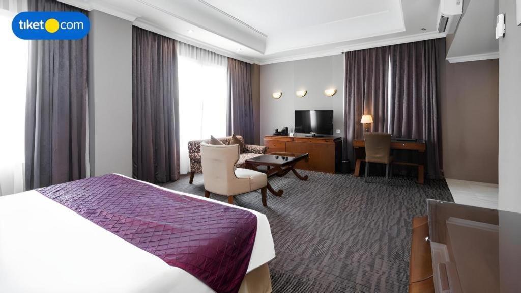 The Mirah Hotel Богор Экстерьер фото