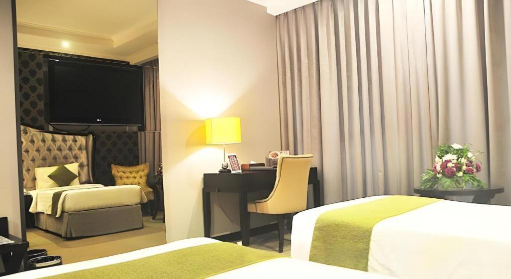 The Mirah Hotel Богор Экстерьер фото
