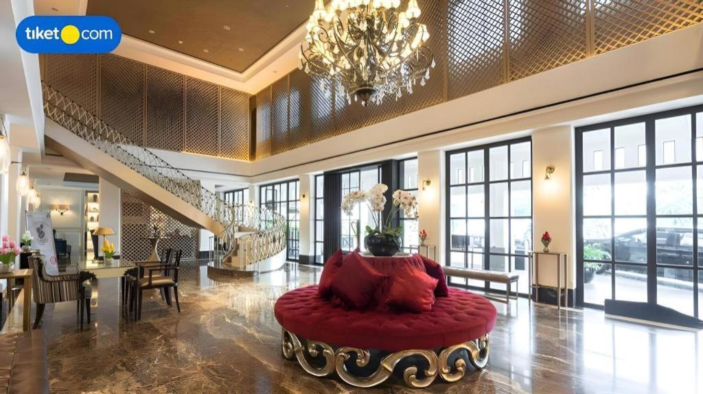 The Mirah Hotel Богор Экстерьер фото